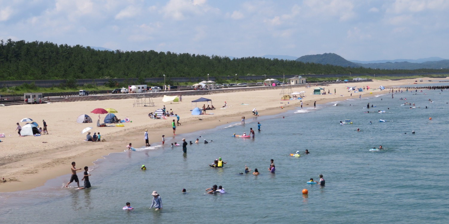 【NEW】2024夏の日本海を満喫！海水浴場情報