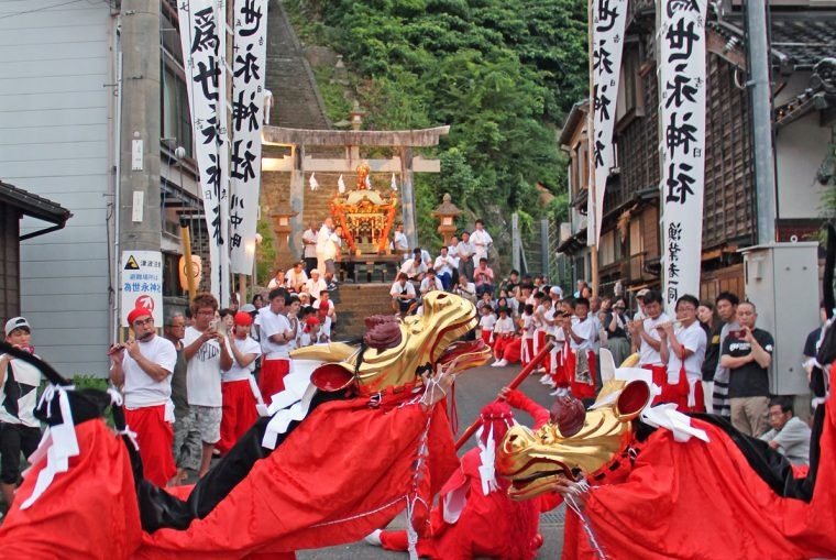 新温泉町の麒麟獅子（兵庫県）