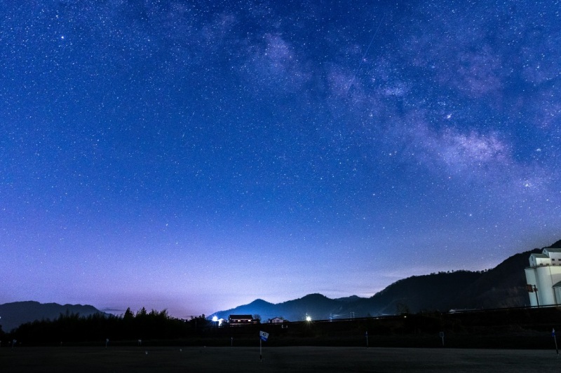 星空を見においでやず