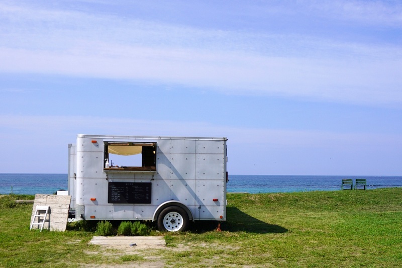 海沿いのカフェ