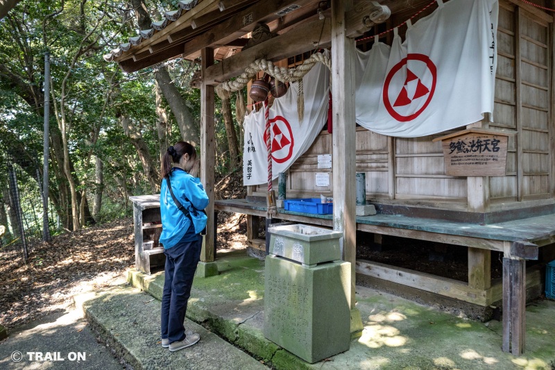 多鯰ヶ池お種弁天