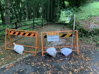 国府町の日本の滝百選「雨滝」は令和5年8月の台風7号災害により当面の間観光できません。