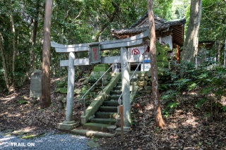 多鯰ヶ池　お種弁天